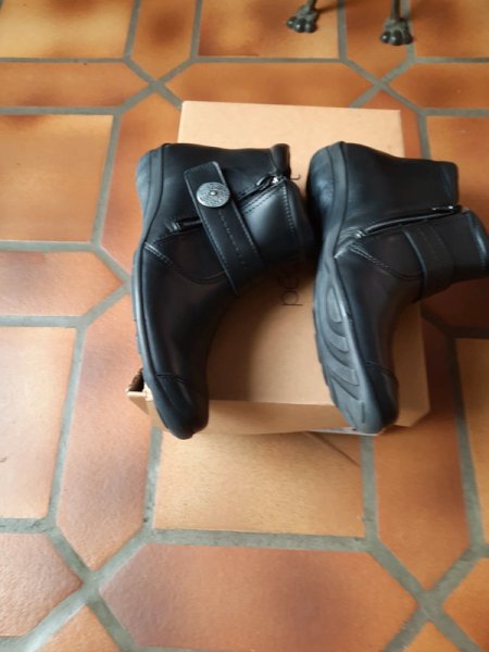 Boots cuir double zip avec aérosemelle pas cher