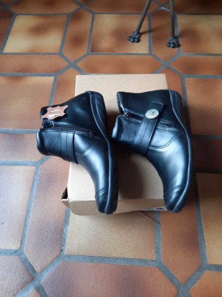 Annonce Boots cuir double zip avec aérosemelle