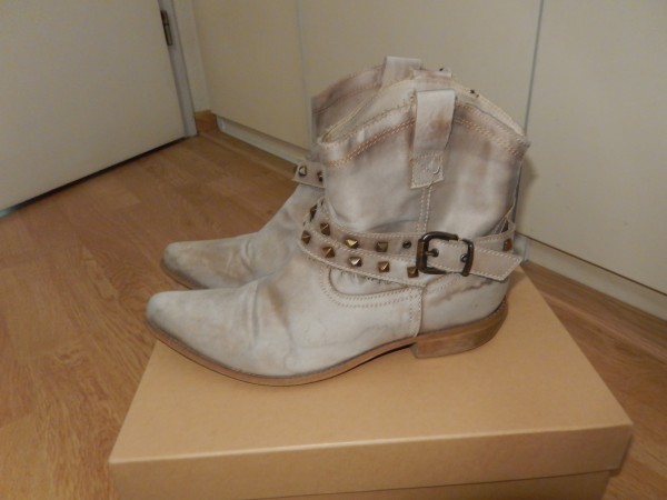 Vente Boots en soie beige pointure 38