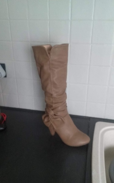 Annonce Bottes beiges avec noeud poiture 37