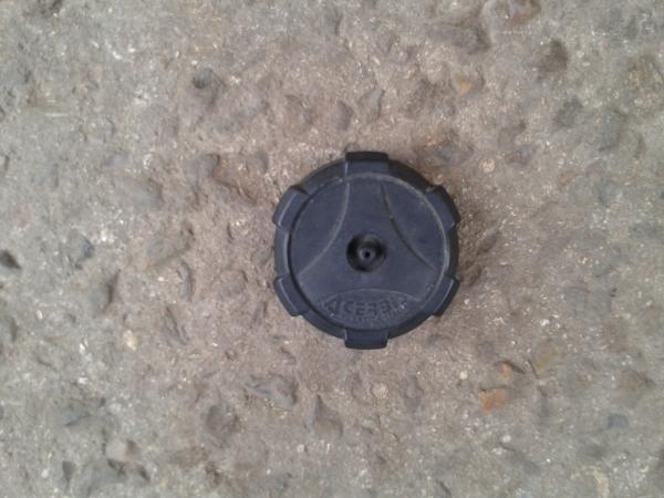 Bouchon acerbis suzuki 175 pe 1981 pas cher