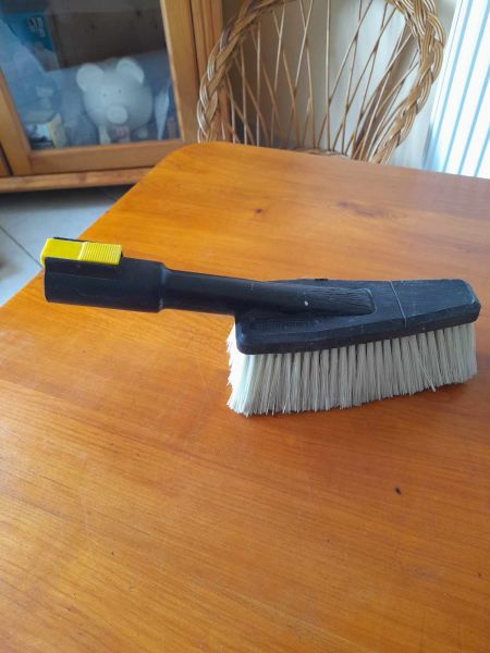 Annonce Brosse de lavage voiture  karcher
