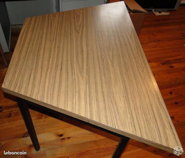 Bureau 3 tiroirs + table d'angle trap&eacute;zo&iuml;dale pas cher