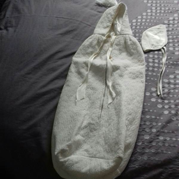 Vente Burnous pour b&eacute;b&eacute; (ann&eacute;es 50)