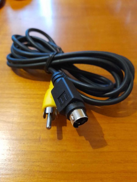 Cable adaptateur 1 rca male vers 1 s video femelle