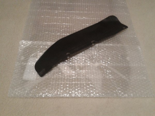 Annonce Cache coffre gauche honda pc800 pacific coast 2000