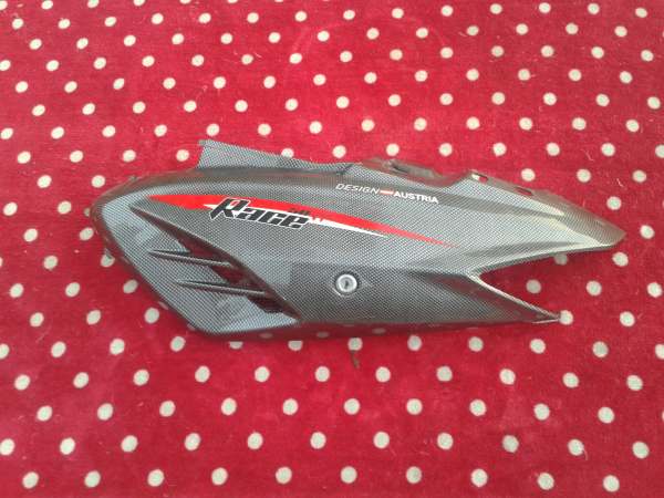 Cache gauche scooter barossa 50 speed race 2008