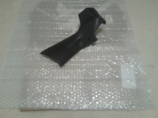 Annonce Cache guidon droit honda pc 800 pacific coast 2000