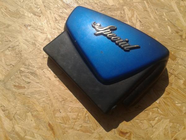 Vente Cache lat&eacute;ral droit bleu yamaha 750 xvz 1983