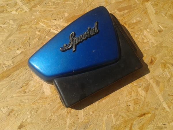 Cache lat&eacute;ral droit bleu yamaha 750 xvz 1983 pas cher