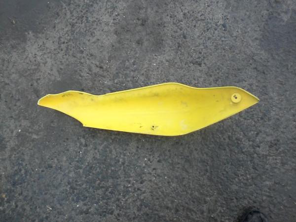 Annonce Cache lat&eacute;ral gauche ducati 900 ss 1998