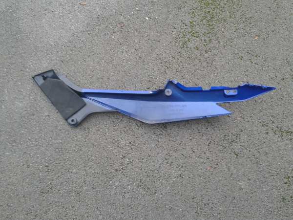 Annonce Cache latéral droit honda 125 cbr 2006