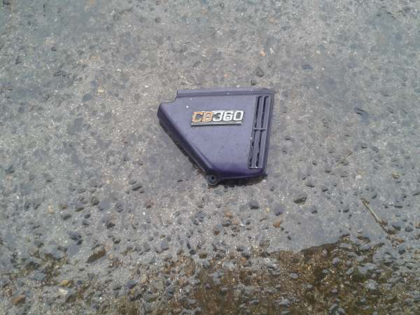 Cache latéral droit honda 360 cb 1978