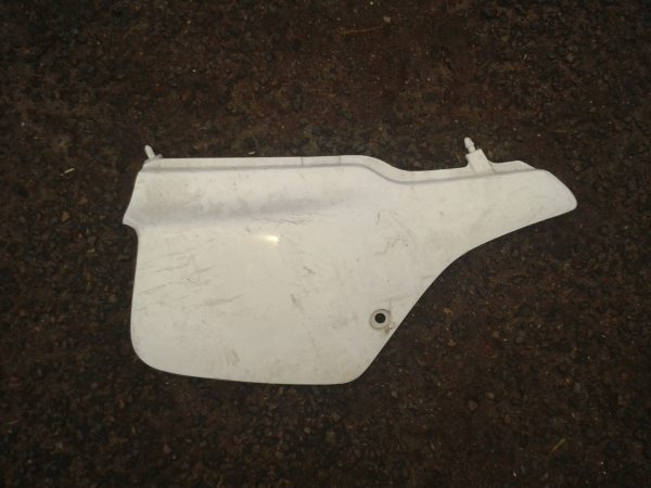 Cache latéral droit honda 600 xr 1994