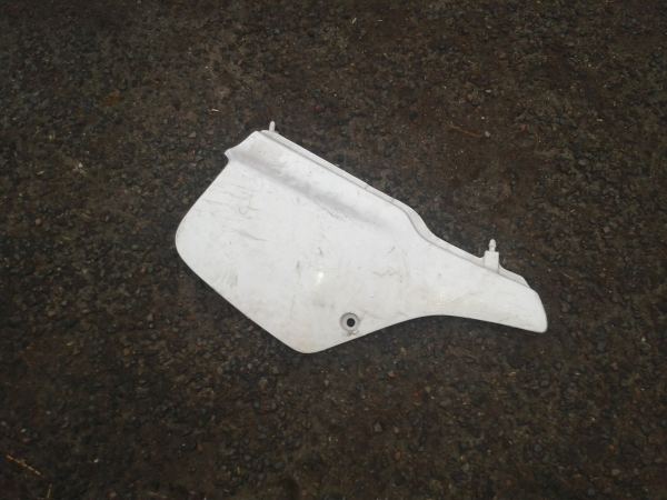 Cache latéral droit honda 600 xr 1994 pas cher