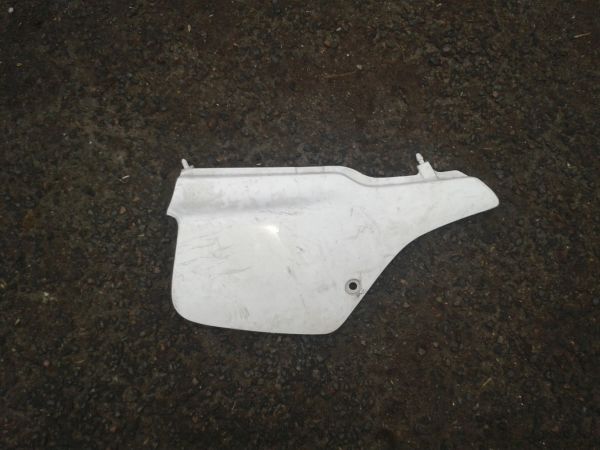 Annonce Cache latéral droit honda 600 xr 1994