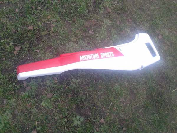 Cache latéral droit honda 650 africa twin 1989