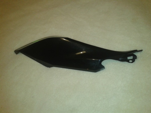 Cache lat&eacute;ral droit kawasaki 400 ninja 2021 pas cher