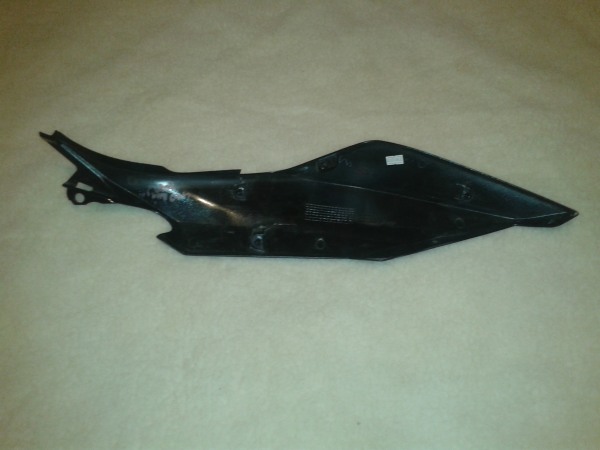 Annonce Cache lat&eacute;ral droit kawasaki 400 ninja 2021