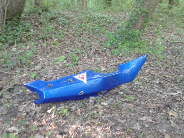 Vente Cache lat&eacute;ral droit kawasaki zx6r 1997