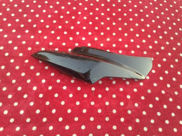 Vente Cache latéral droit scooter sym 50cc 2004