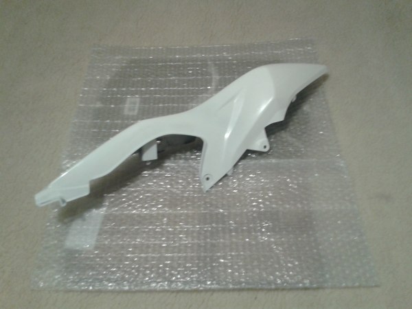 Cache latéral droit suzuki 1000 gsxr k12 2012 pas cher