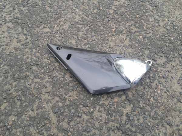 Cache latéral droit suzuki 1200 bandit 2005 pas cher