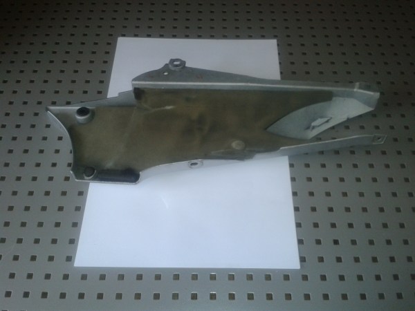 Annonce Cache lat&eacute;ral droit yamaha 1300 fjr 2007