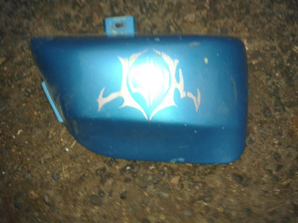 Annonce Cache latéral droit yamaha 535 virago 1994