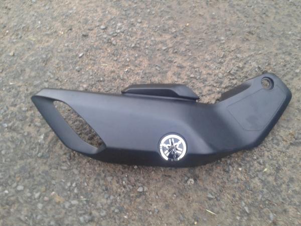 Vente Cache latéral droit yamaha 700 mt07 2020