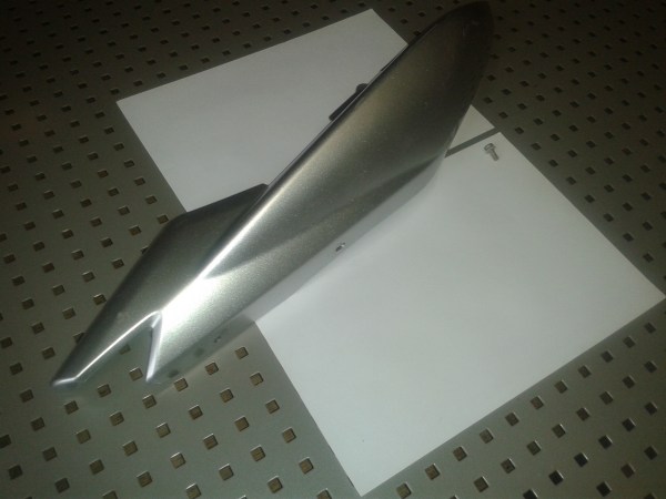 Cache latéral droit yamaha fz6 2008 pas cher