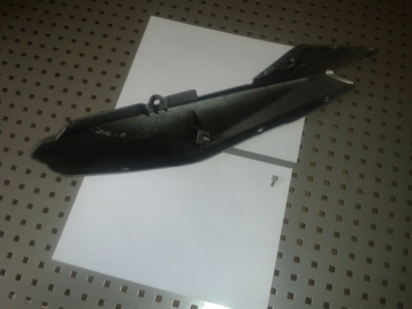 Annonce Cache latéral droit yamaha fz6 2008