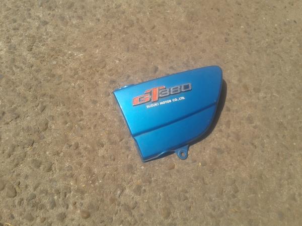 Cache lateral gauche bleu ciel suzuki 380 gt 1978 pas cher