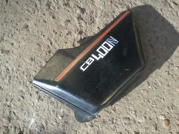 Cache lat&eacute;ral gauche honda 400 cbn 1980 pas cher