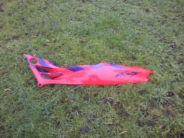 Cache lat&eacute;ral gauche honda 600 cbr 1994