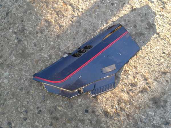 Vente Cache lat&eacute;ral gauche kawasaki 750 gpx 1989