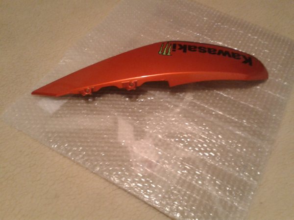 Annonce Cache lat&eacute;ral gauche kawasaki z 1000 2017