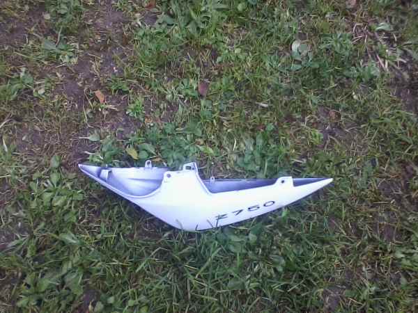 Vente Cache lateral gauche kawasaki z 750 2011