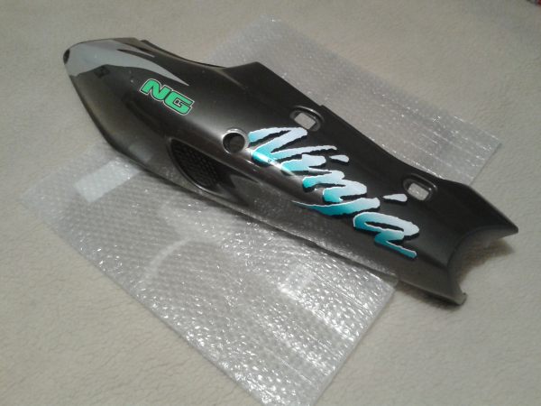 Vente Cache latéral gauche kawasaki zx9r 1996