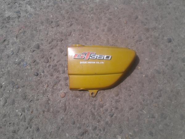Vente Cache latéral gauche or suzuki 380 gt 1976