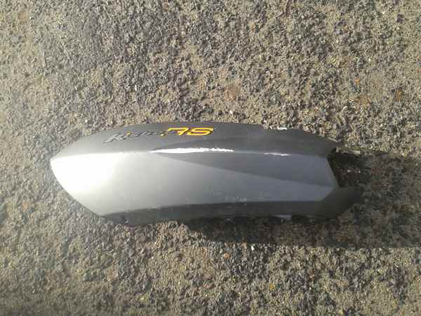 Cache latéral gauche peugeot 50 kees bee 2016