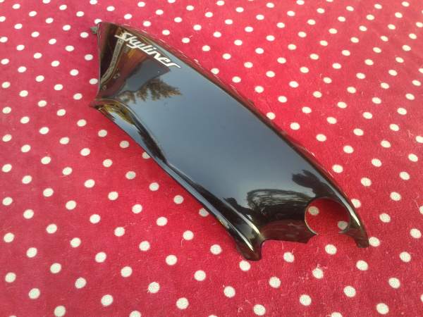 Cache lat&eacute;ral gauche scooter mbk 125 skiliner 2004 pas cher