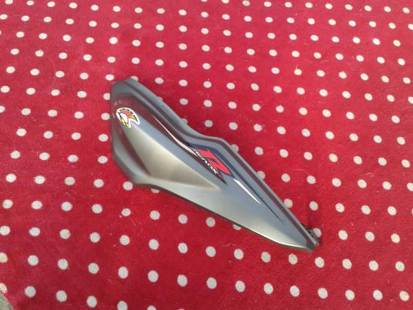 Vente Cache lat&eacute;ral gauche scooter yamaha 50c aerox 2018