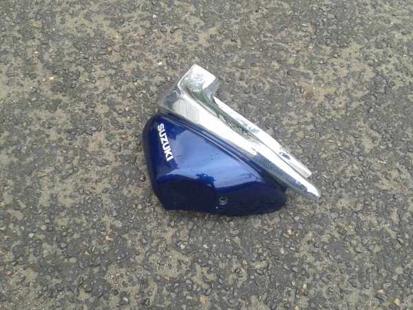 Cache latéral gauche suzuki vl 125 intruder 2007 pas cher