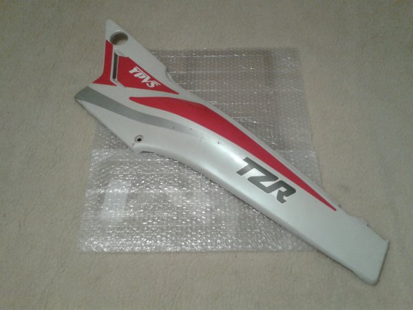 Vente Cache lat&eacute;ral gauche yamaha 125 tzr 1990