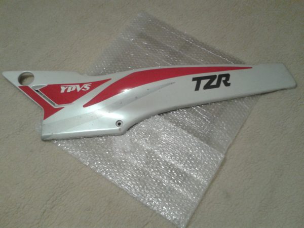 Cache lat&eacute;ral gauche yamaha 125 tzr 1990 pas cher