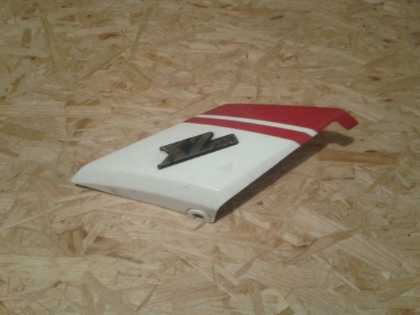 Cache latéral droit yamaha 550 xz 1985 pas cher