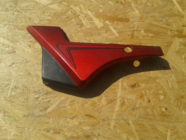 Cache lat&eacute;ral gauche yamaha 750 xj seca 1985