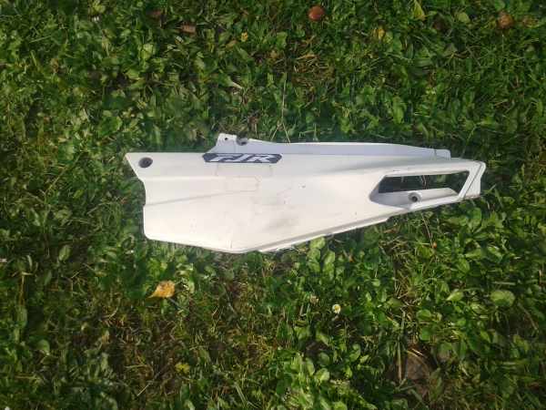 Vente Cache lat&eacute;ral gauche yamaha fjr 1300 2008