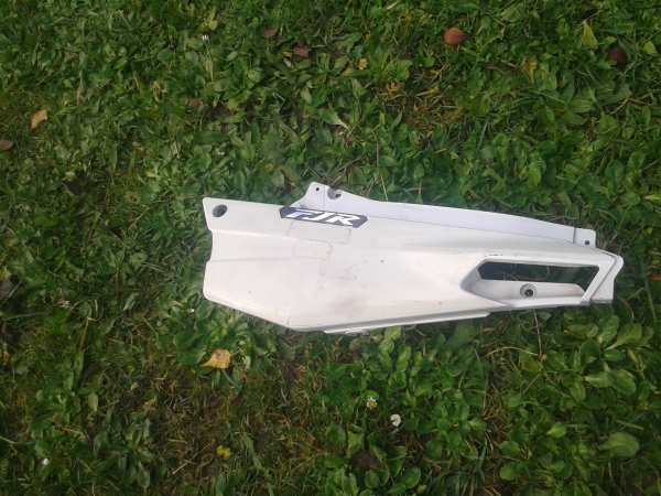 Cache lat&eacute;ral gauche yamaha fjr 1300 2008 pas cher